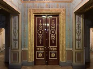Двери в истории России. История дверей.